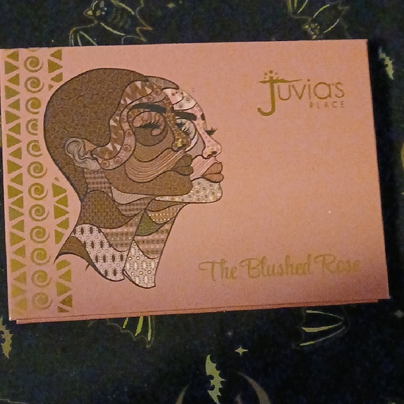 Juvia's Place Blushed Rose Palette - Pink and Gold Hues - Picture 1 of 3